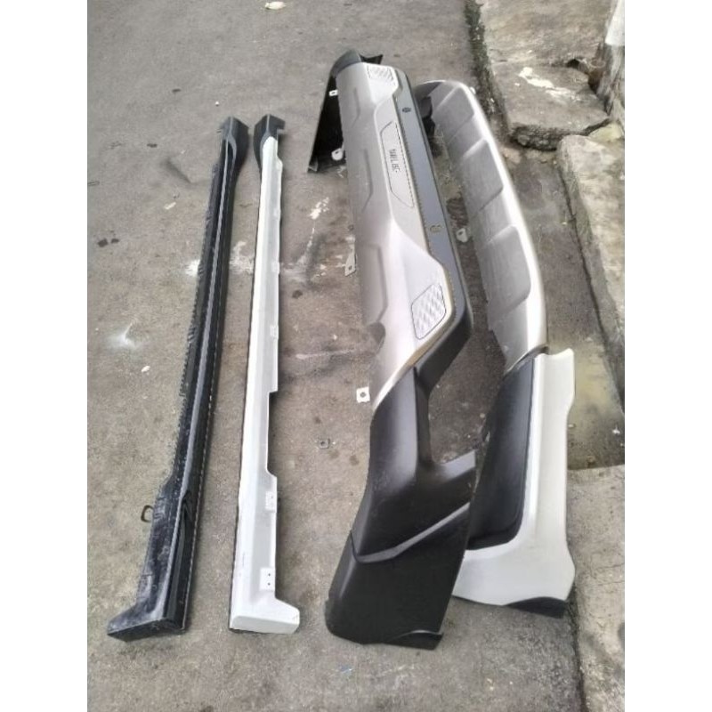 Bumper bodykit inova zenix modelista komplit