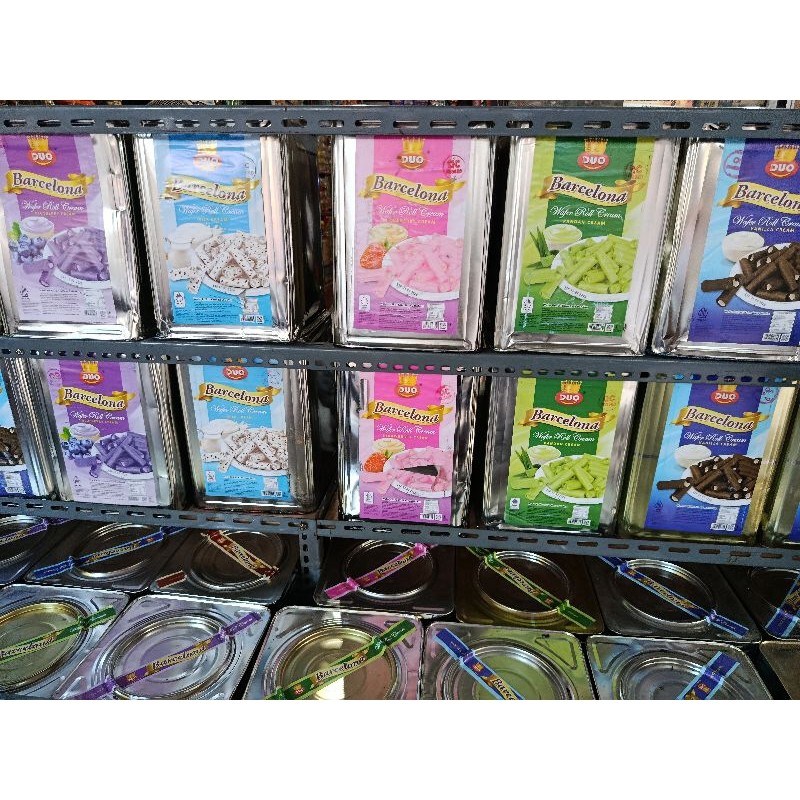 Barcelona Astor Mini Kaleng 4 Kg Rasa BeragamSnack3putri