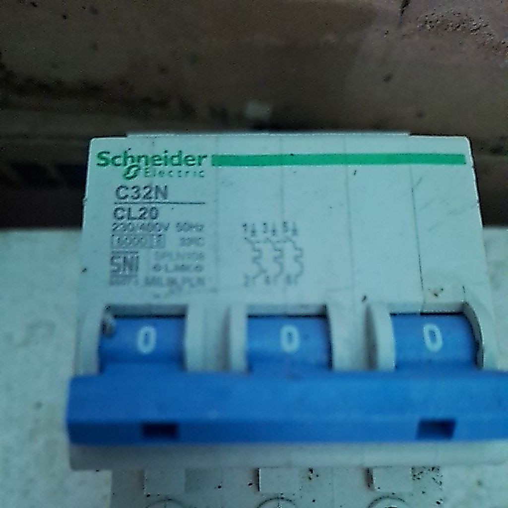MCB SCHNEIDER PLN 20A 3 PHASE ORI