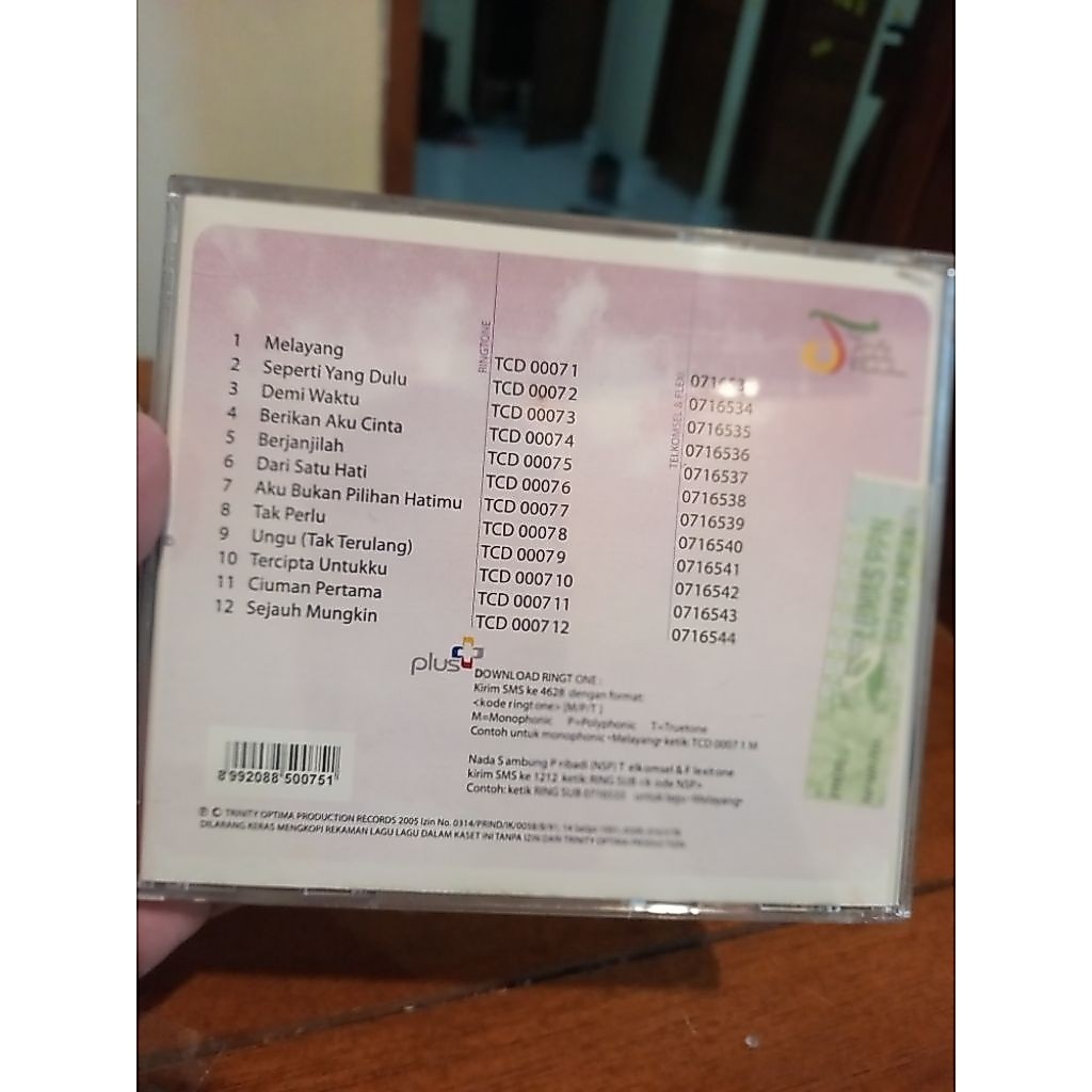 Cd UNGU MELAYANG