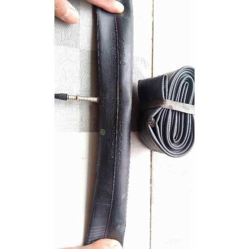 Foto Ban Dalam 27.5 27 5 x 2.10 - 2.40 merk deli tire pentil presta valve