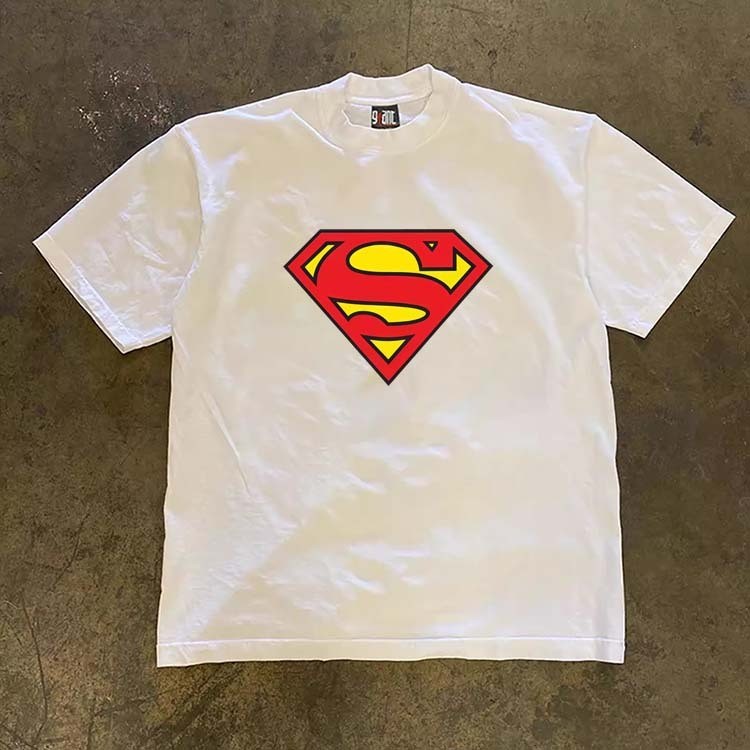 Kaos Oversize Putih Streetwear Logo Segitiga Warna Merah Kuning Bold Depan Viral TikTok Kekinian Len