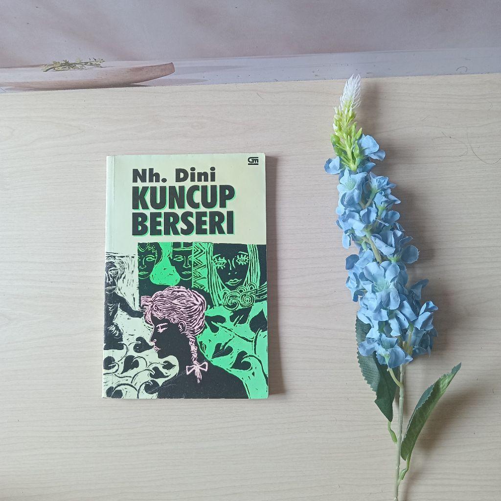 Novel Kuncup Berseri - NH Dini