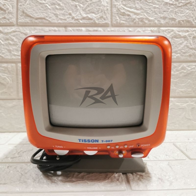 III TV TISSON T 007 6" MINI KECIL BLACK AND WHITE HITAM PUTIH KARAOKE AC DC MURAH JADUL VINTAGE PORT