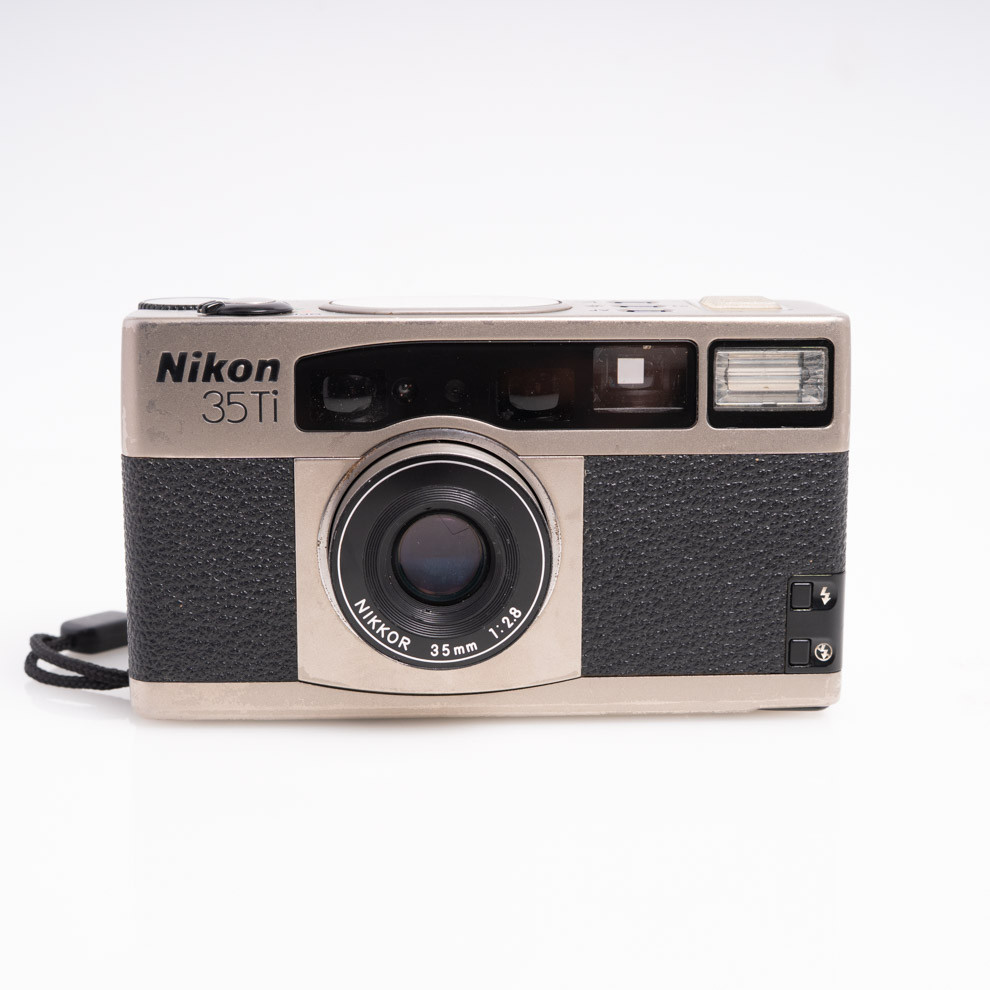 Nikon 35TI 35-TI Point & shoot - Excellent 176