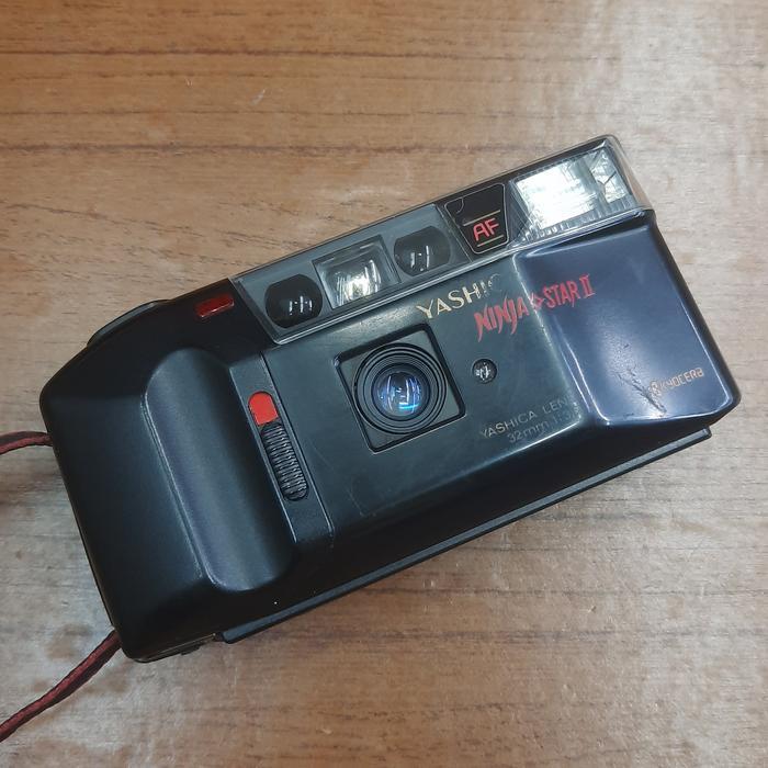 Kamera Film Yashica J Black / Yashica Ninja Star