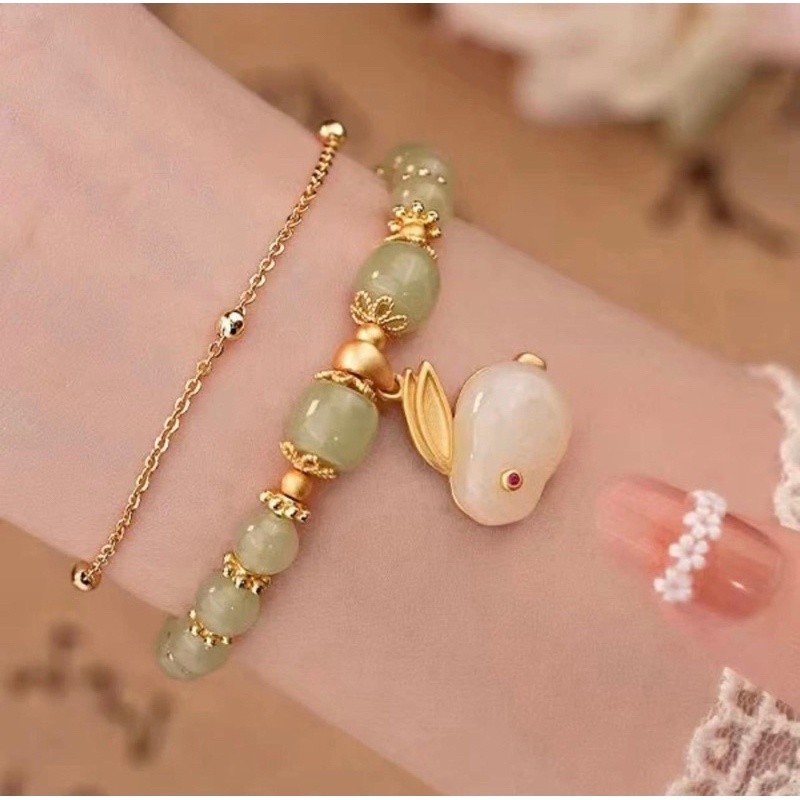 Gelang Giok Kelinci Wanita – Batu Giok Asli China Berlapis Titanium, Elegan & Anti Luntur