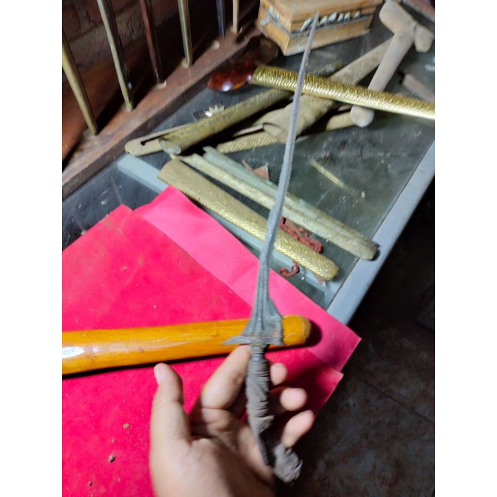 Keris Bugis Melayu Kuno Sepuh Warangka Tebeng Gagang Hulu Burung Jawa Demam Lawas