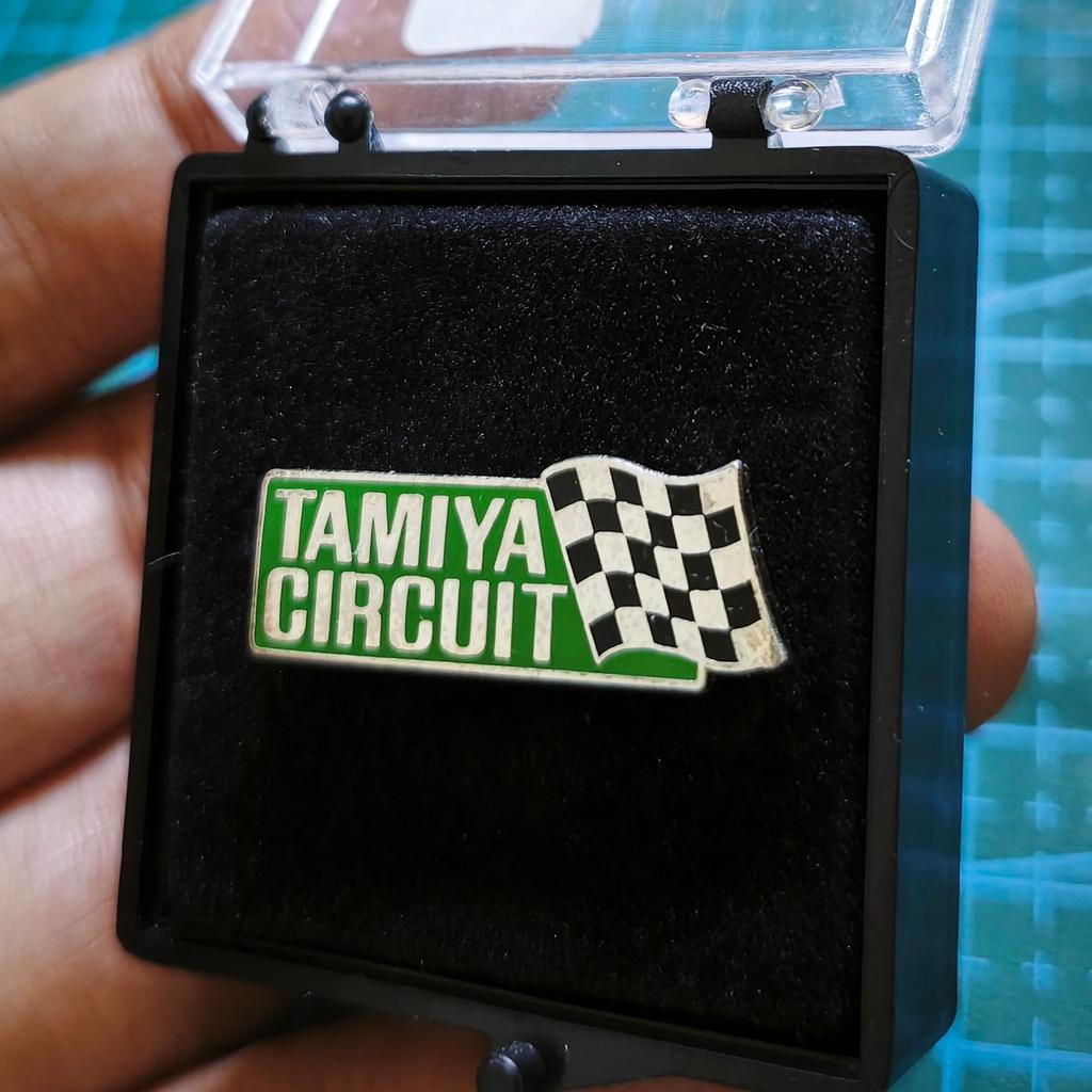 PIN BADGES TAMIYA CIRCUIT FROM JPN