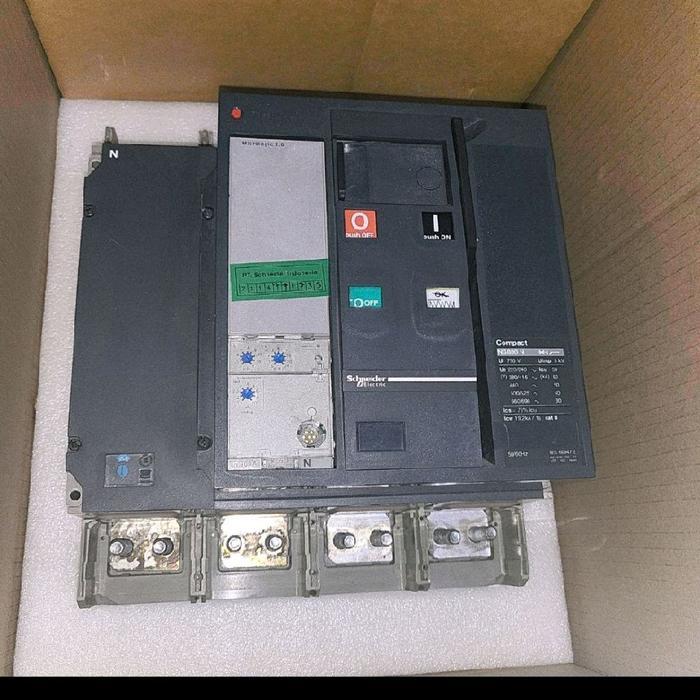 MCCB SCHNEIDER 150KA NS1000L 4P 1000A MOTORIZED SCHNEIDER