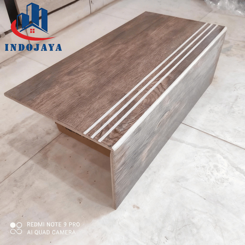 Kramik Granit Tangga Stepnosing Motif Kayu Walnut 30x60 20x60 Granite Keramik Custom Ukuran List