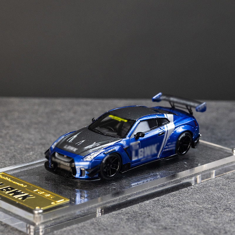 IGNITION MODEL IG 1:64  GT-R R35 tyoe 2  Resin car model