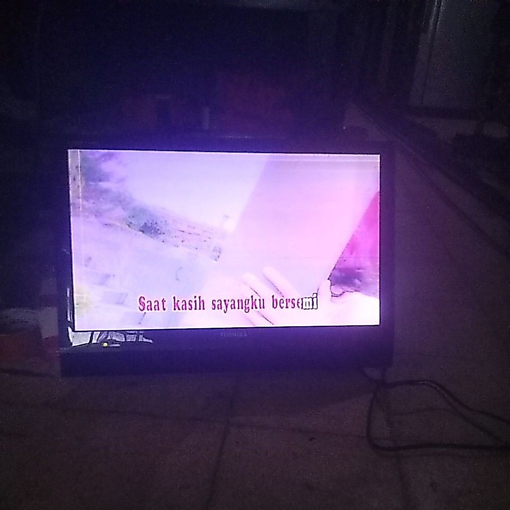 tv lcd bekas minus