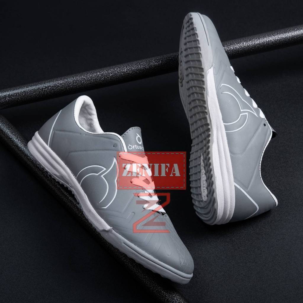 B5 Sepatu Futsal Ortuseight Catalys bbs2 Olahraga Out Door Terbaru
