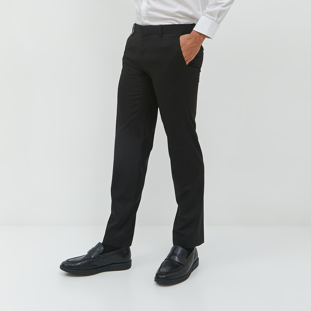 Jobb Leslie Celana Panjang Slim Fit Hitam