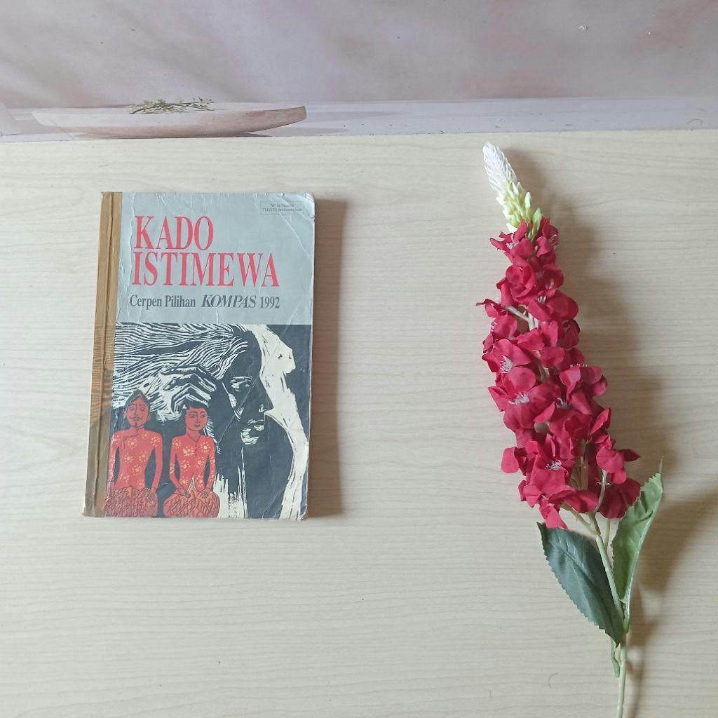 Kado Istimewa - Cerpen Pilihan Kompas 1992