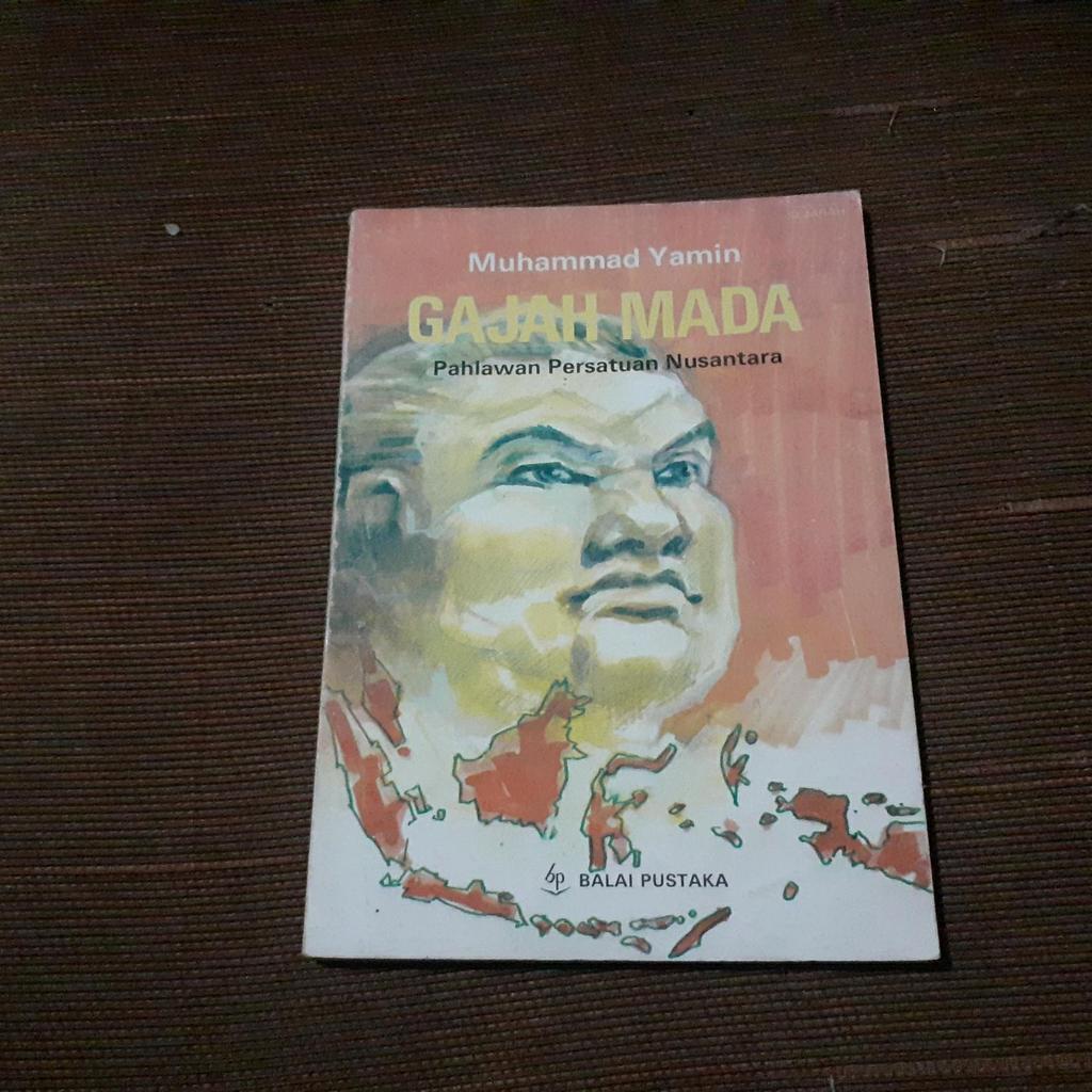 gajah mada muhammad yamin novel