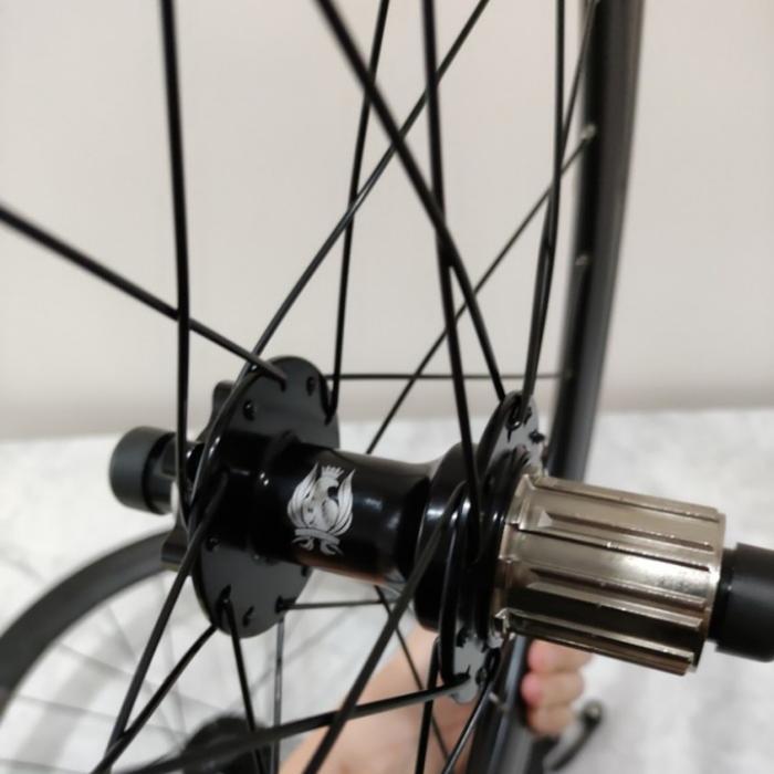 WHEELSET LAMPO 20 451 DISC BRAKE VELG 20 PLUS VELG 22 PREMIUM