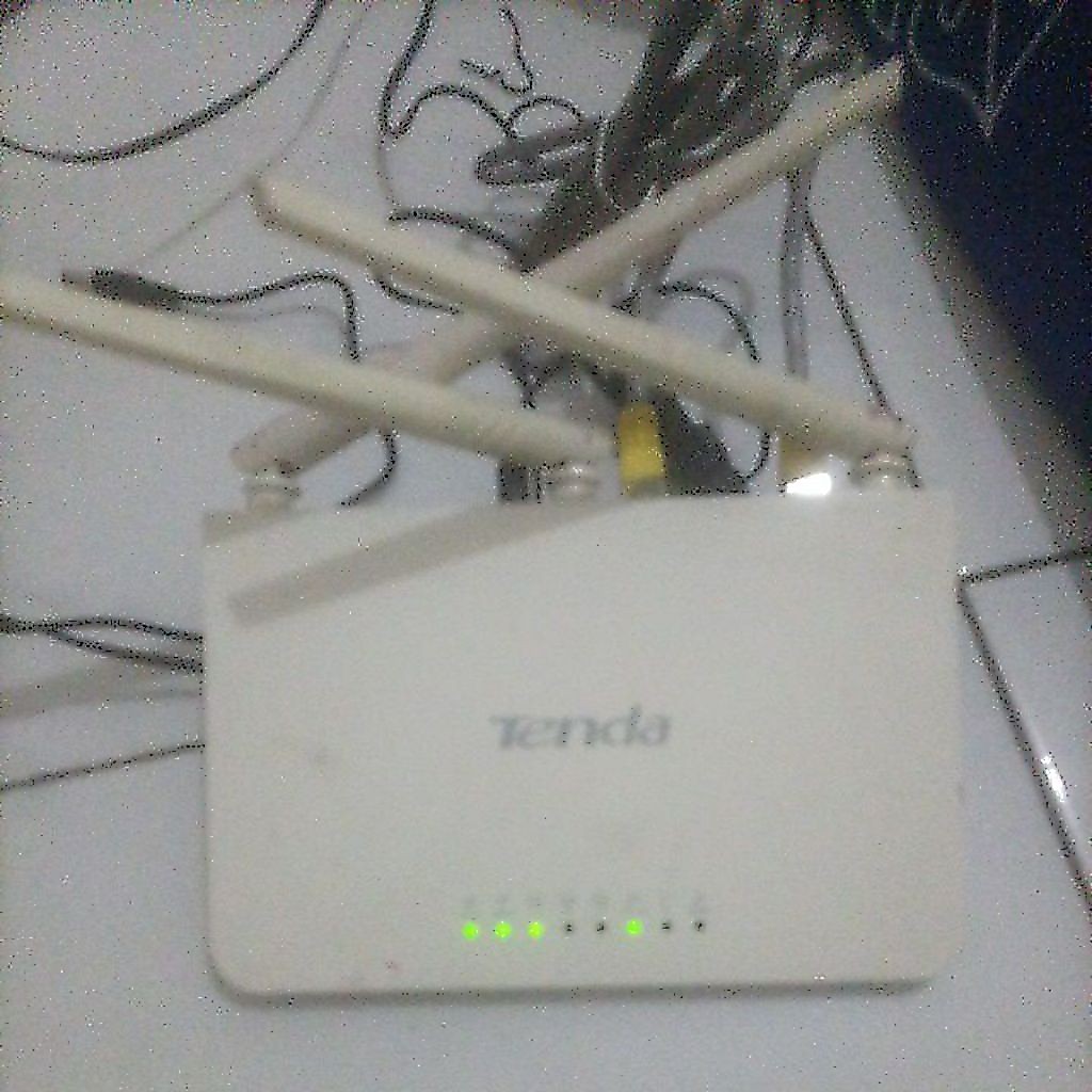 router wifi tenda f3..