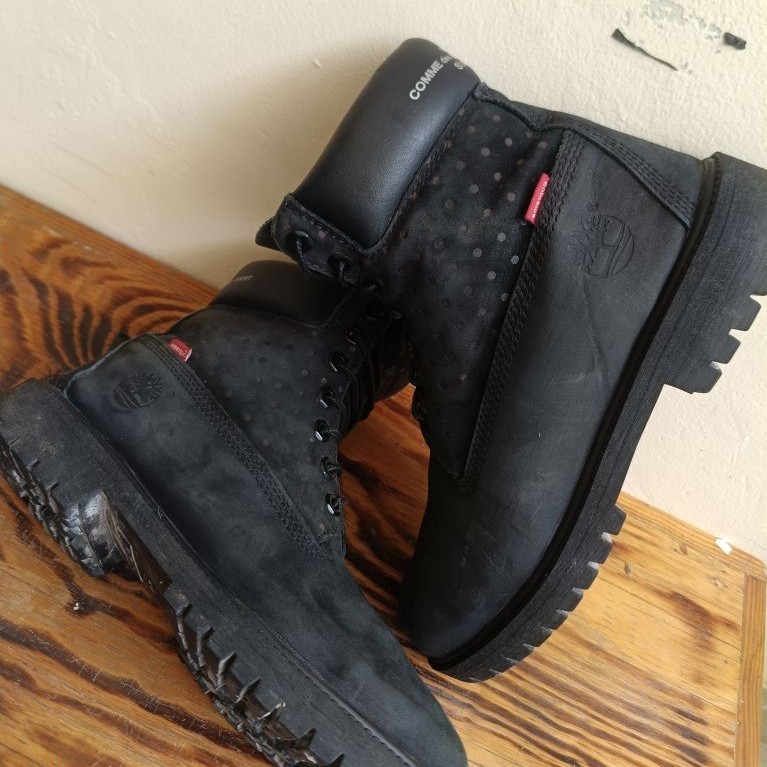 sepatu mantan boots Timberland x supreme