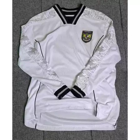 LONGSLEEVE  JERSEY BOLA TIMNAS INDONESIA AWAY 2025 LENGAN PANJANG NEW