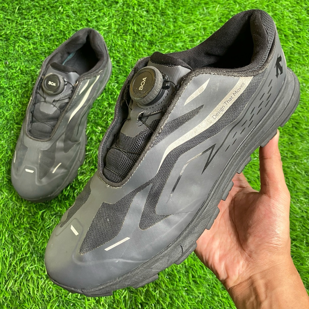 Descente Stem Boa Low size 40,5 Running shoes preloved