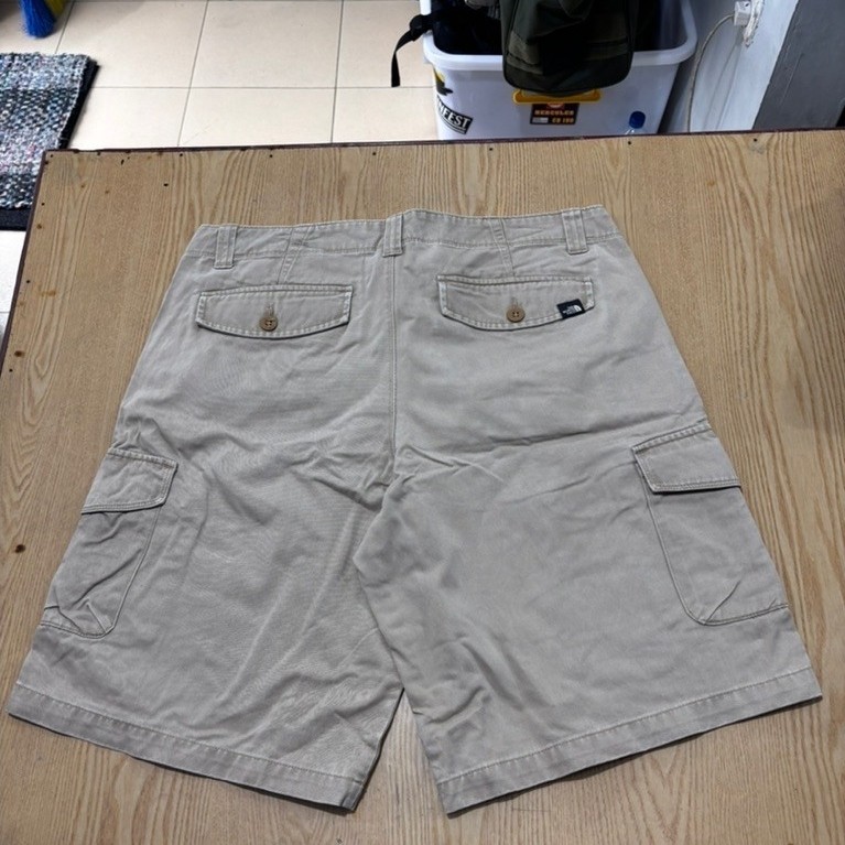 celana pendek cargo cd4249 tnf Size 36-37 lp96 P54 ol33