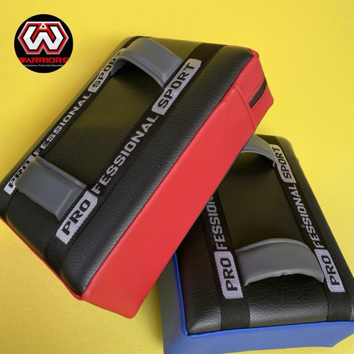 Target Kotak Taekwondo Samsak 40x30cm Bahan Kulit Sintetis Tebal 11cm Jahitan Profesional untuk Lati