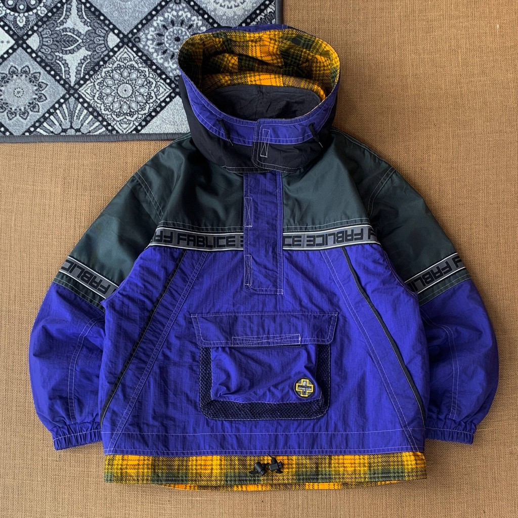 jaket Vtg Fablice size XS/tb 160
100% original 100926N