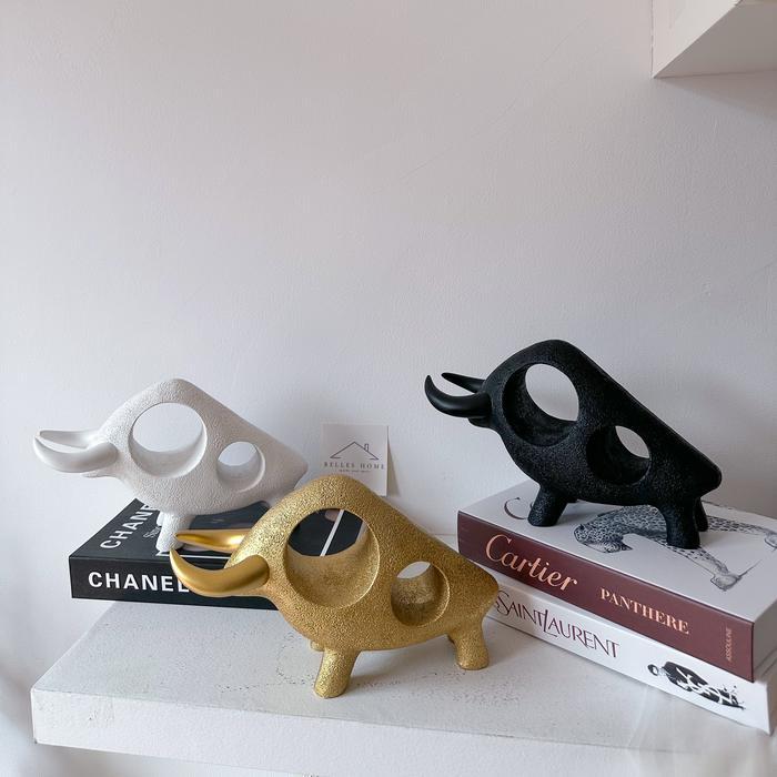 Bull Fight Resin Decoration/home decor pajangan meja rak ruang tamu rumah unik - Putih