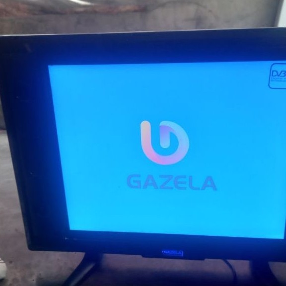 Tv/Monitor merek Gazela 17,5" dg speaker booster