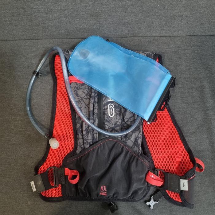 MQ BIKE | HYDROPACK KALENJI TAS HIKING OUTDOOR RUNNING HYDROBAG 10 LITER BEKAS