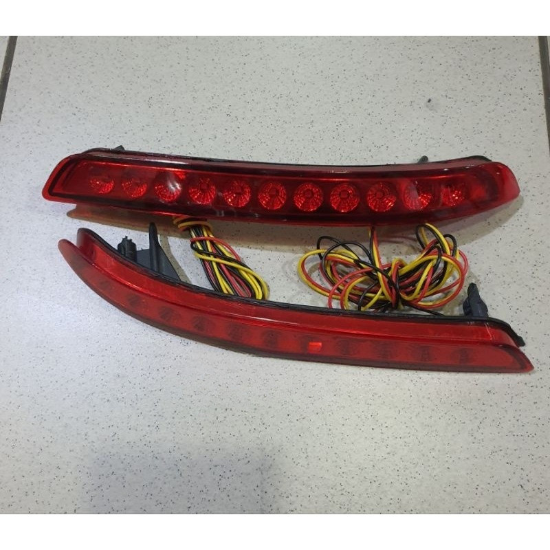 Lampu LED reflektor bumper belakang Innova reborn 2016-2021.