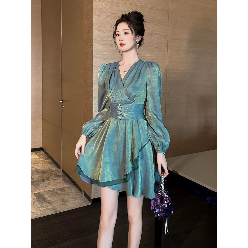 Gaun pinggang tidak teratur desain gaun rok pendek gaun pinggang tidak teratur desain gaun pendek ga