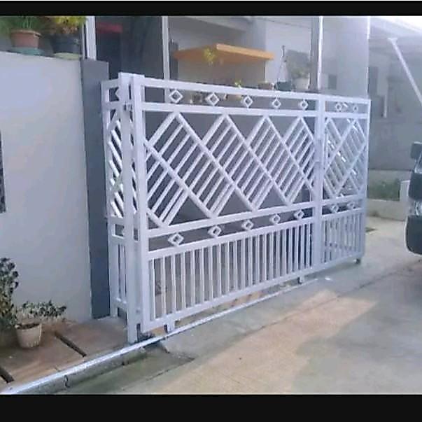 pagar rumah besi holow galvanis minimalis
