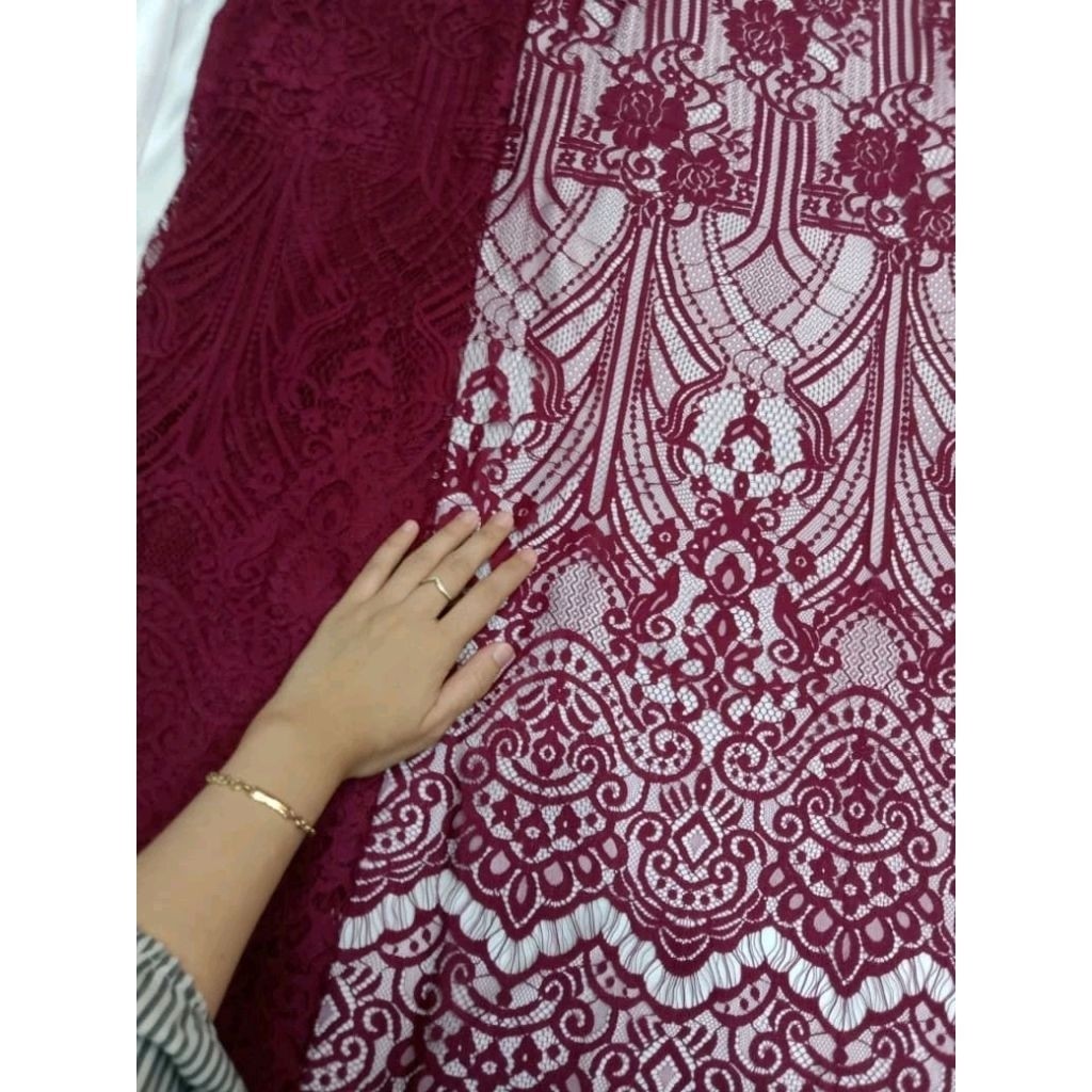 kain brokat semi prancis