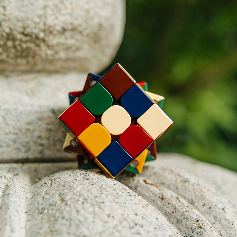 New Color Magic Cube Puzzle Kid Toy 3X3 Professional Cube Single Magnetic Best Gift Fast Silent Zero