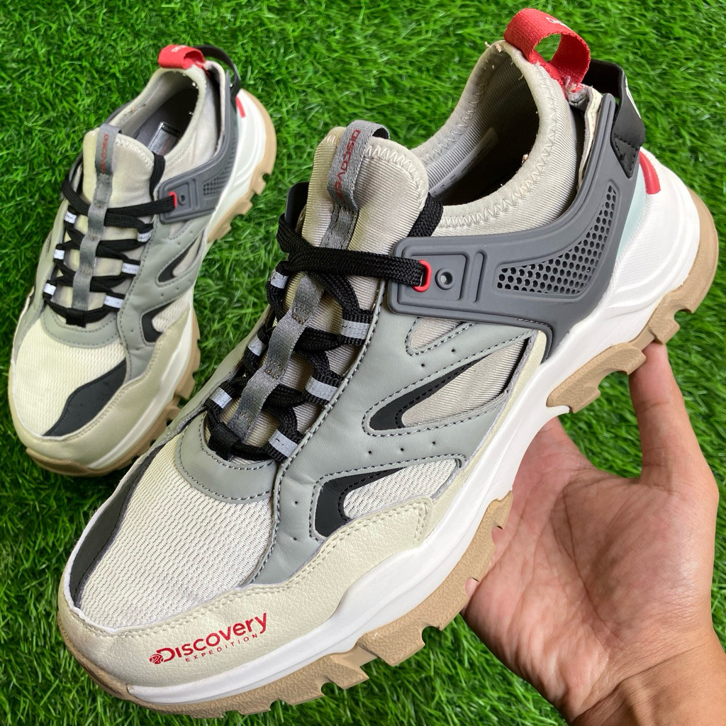 Sepatu Discovery Expedition Bucket Defender Sneakers shoes ukuran 41