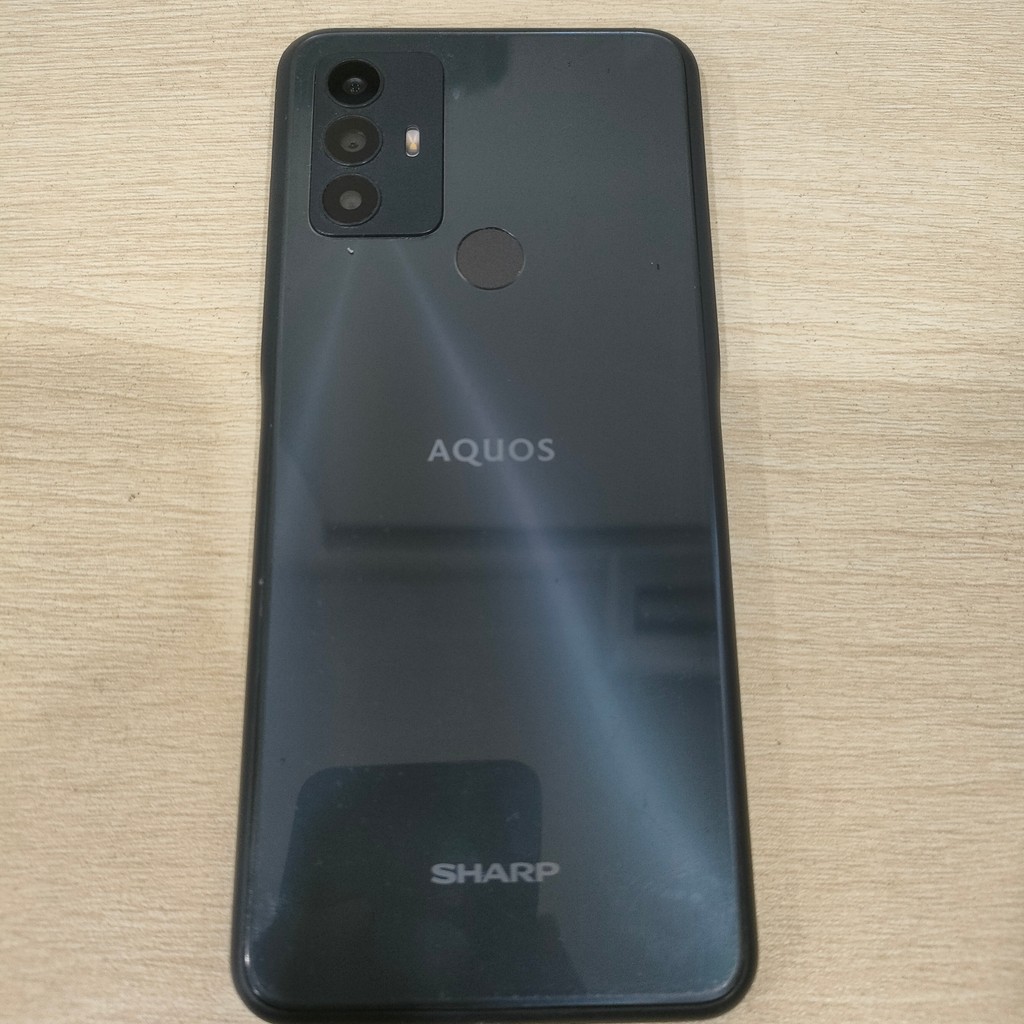 Handphone Sharp Aquos V6 Plus Ram 4/64 GB (batangan, cek minus 1) 000609