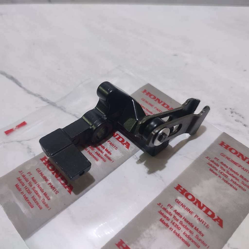 Knocker comp sambungan handle handel rem kanan Honda Vario 125
