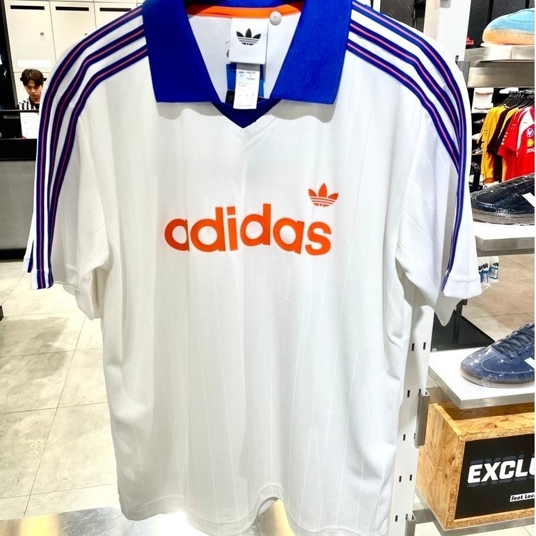 Kaos polo jersey logo adidas