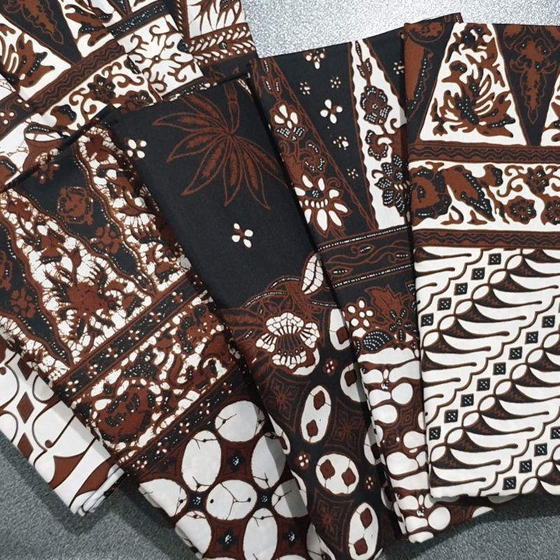 Kain Sarung H.SANTOSO A Batik Jogja Klasik - SARUNG JOGJAAN PUTIH
