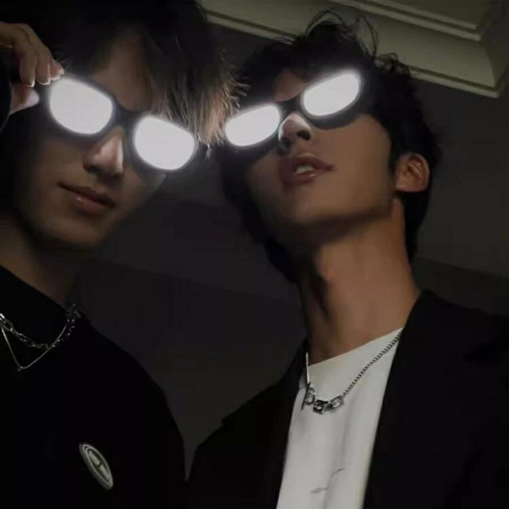 Kacamata Conan Led Nyala Efek Khusus Bercahaya/Luminous Glasses Cool Flash Conan Glasses/Eyewear Gif