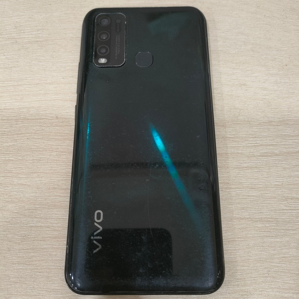 Handphone Vivo Y30 Ram 4/128 GB (batangan, cek minus 4) 645551