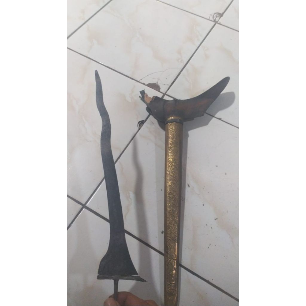 Keris Berluk Pamor Kuno Bahan Keris Jawa Pendok Kuningan Tatah Klasik
