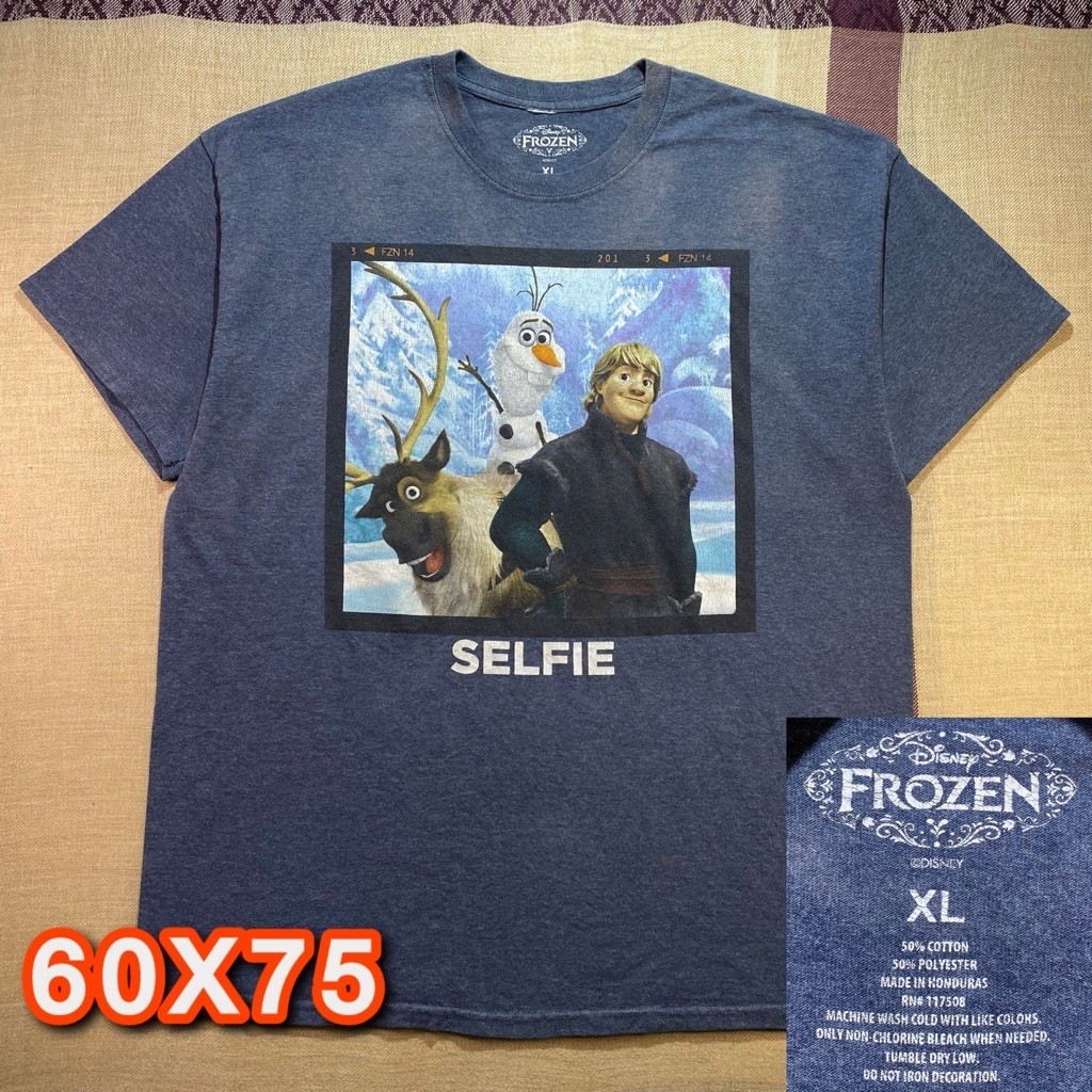 Kaos Vintage Disney Frozen Selfie Kristoff Olaf Sven Navy Misty Oversize XL Second original