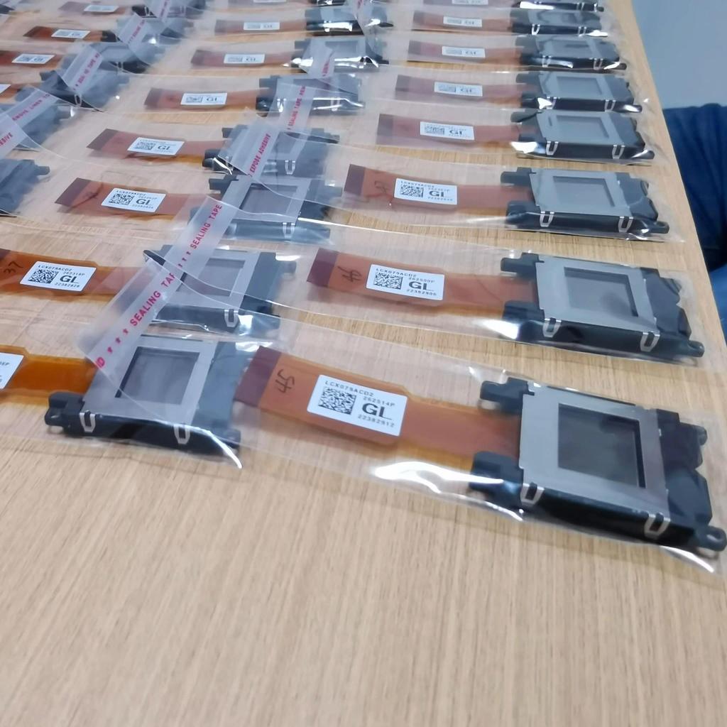 Panel LCD Baru LCX111 LCX124 LCX101 LCX102 LCX118 LCX080 Untuk Proyektor LCD
