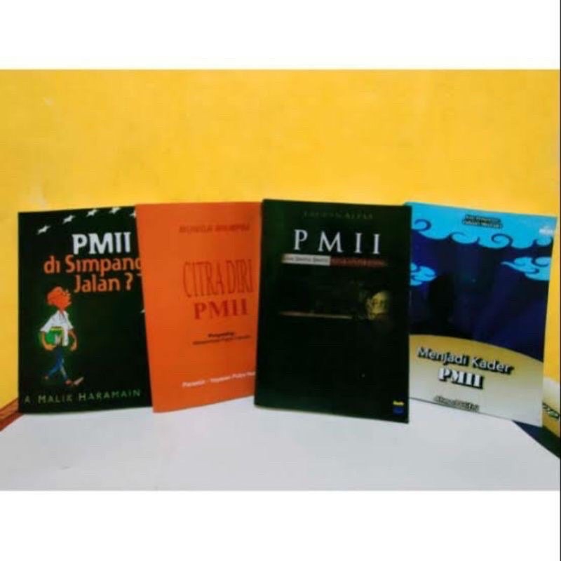paket 4 buku pmii ( pmii disimpang jalan, citra diri pmii, pmii simpul-simpul dan menjadi kader pmii