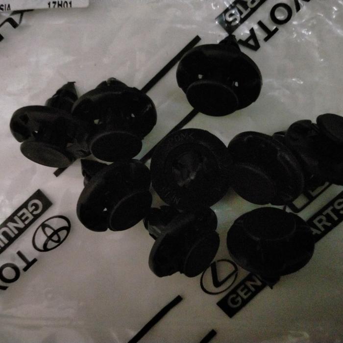 kancing / clip / klip bumper /liner fender mobil Calya sigra agya ayla quality