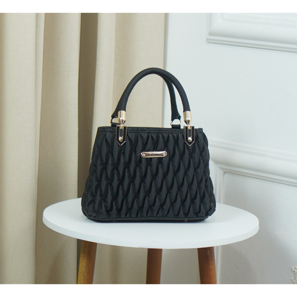 Tas Tangan Wanita Elegan – Cocok untuk Pesta, Kondangan & Daily Use